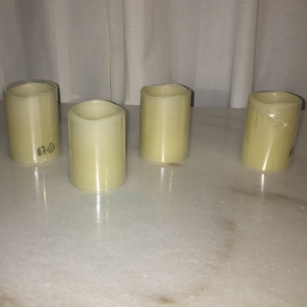 Set of four candles